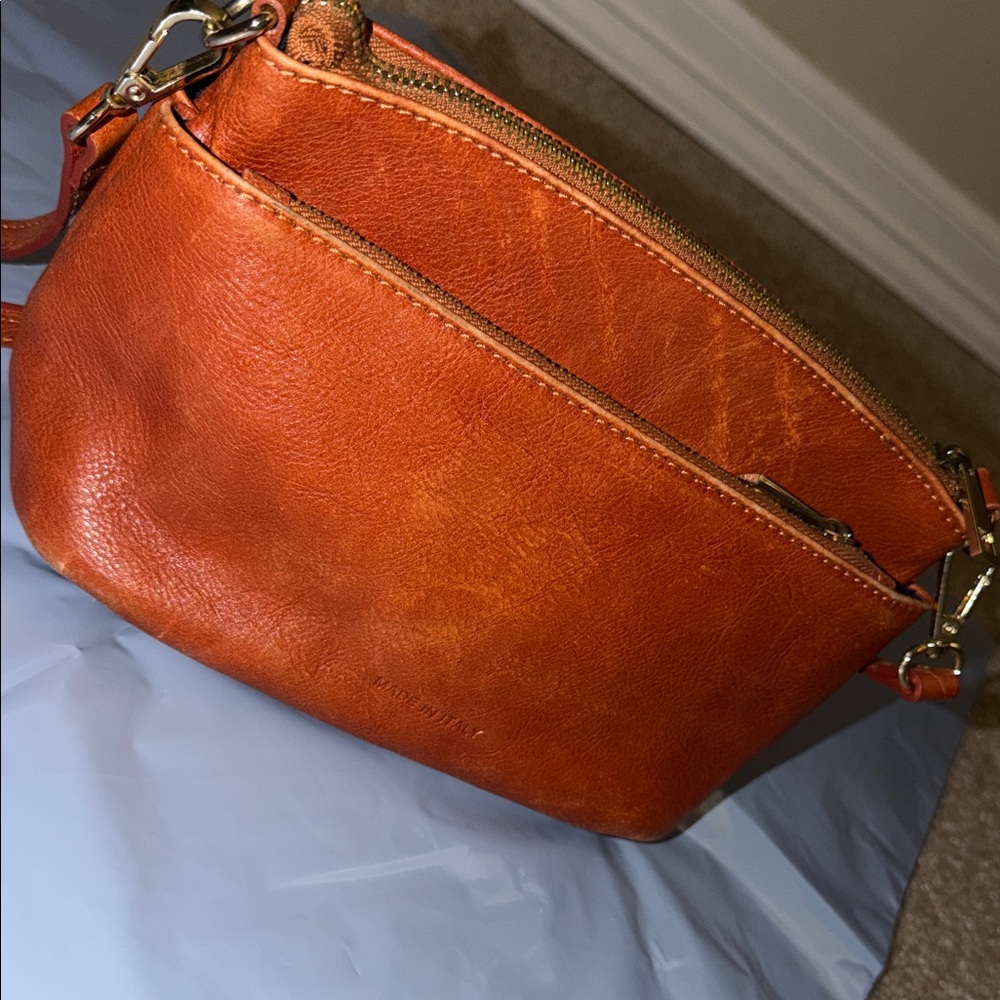 Made in Italy- Divina Ferenzie Burnt Orange Leather Crossbody Bag - gold accents